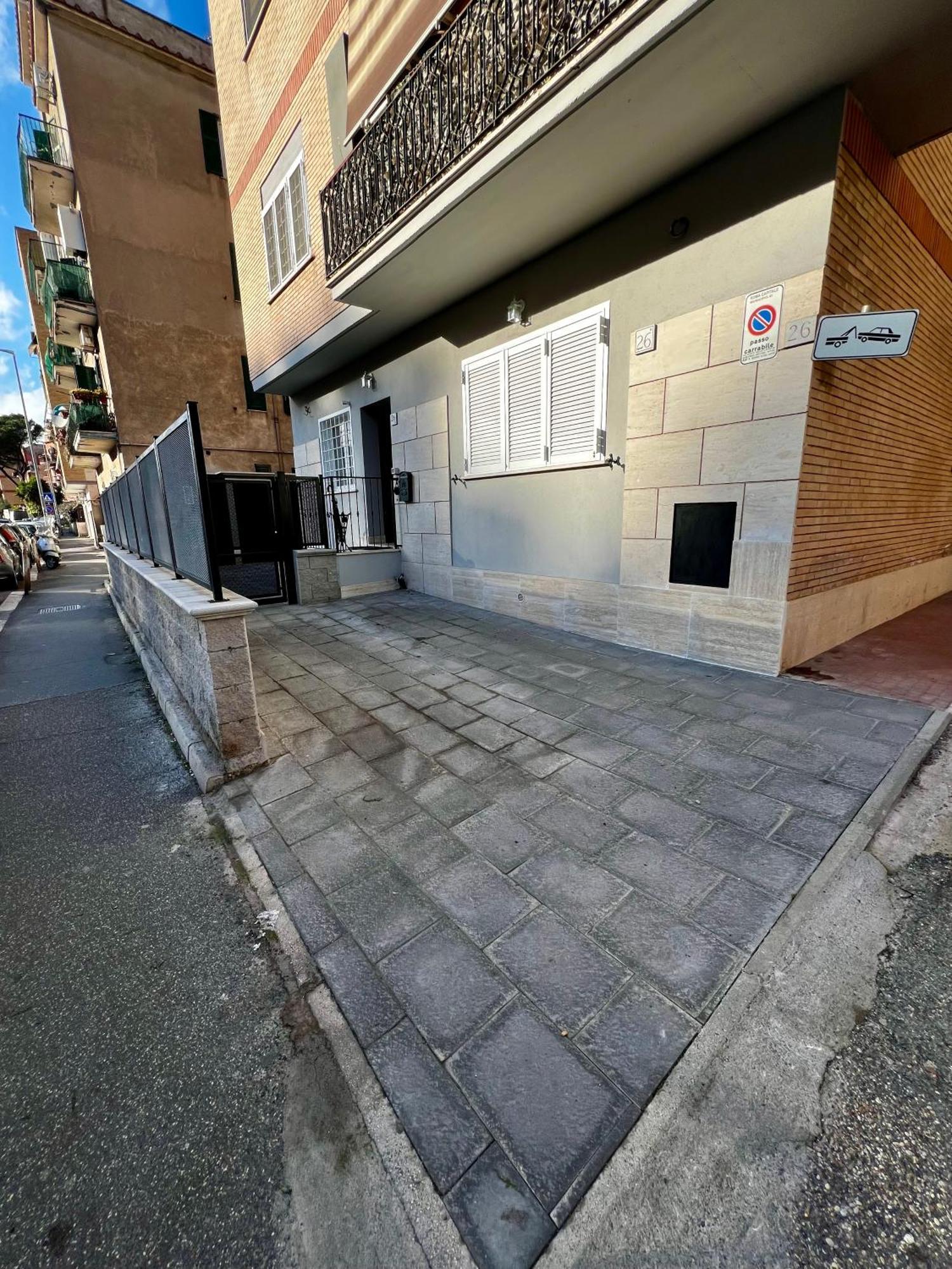 Elegant & Spacious 2br 2ba Unit With Private Patio Appartamento Roma