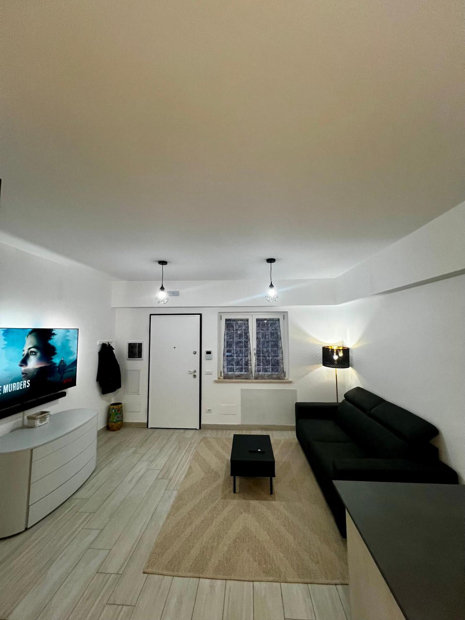 Appartamento Elegant & Spacious 2br 2ba Unit With Private Patio *