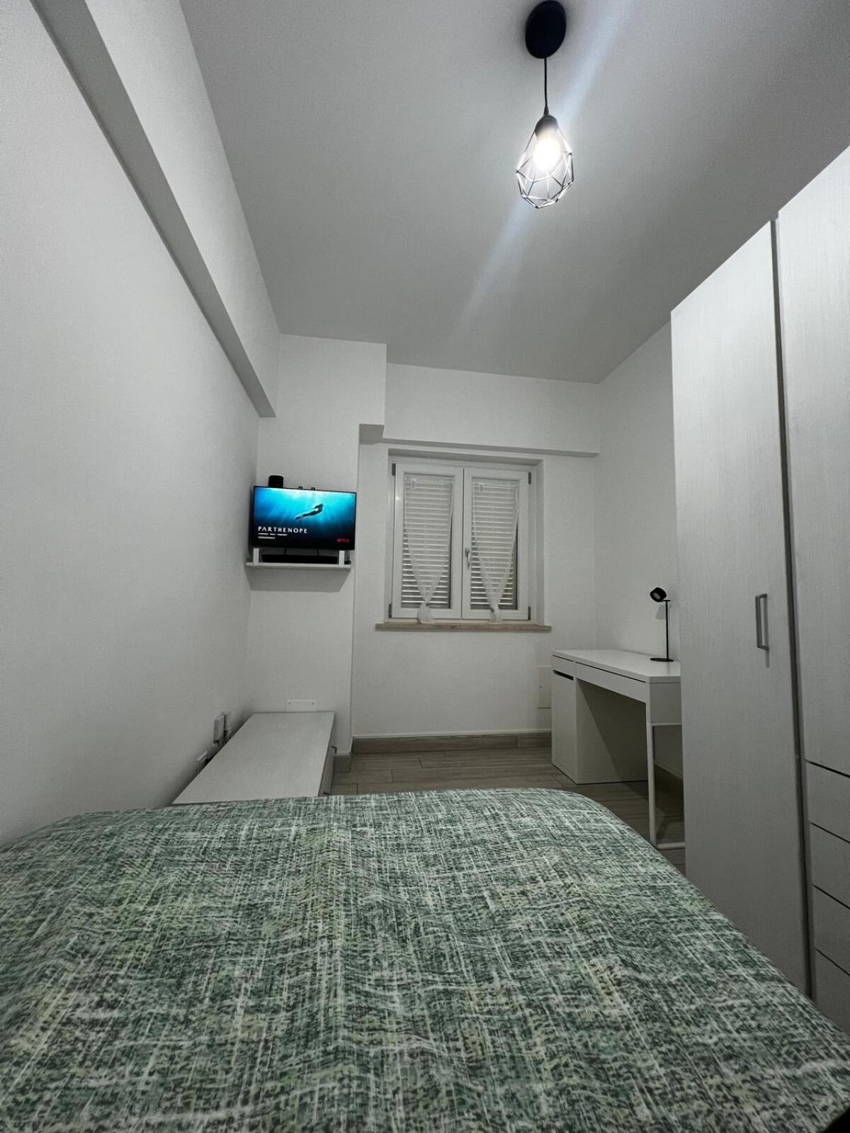 Elegant & Spacious 2br 2ba Unit With Private Patio * Roma